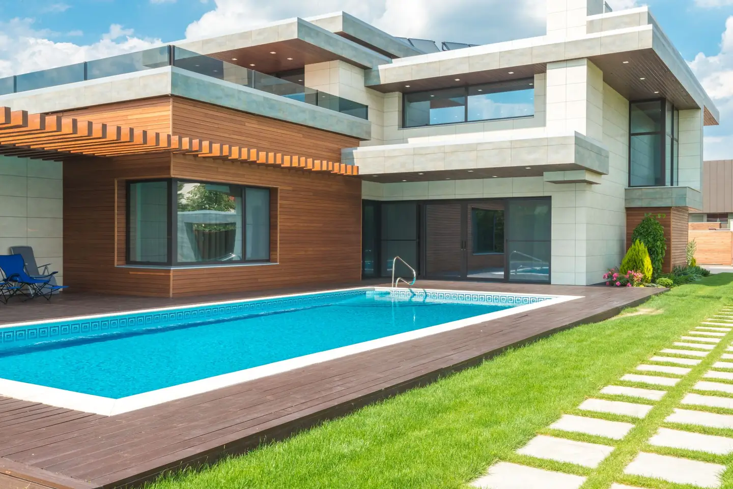 Swimming pool builders serving Lithgow, NSW